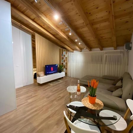 Lovely Loft 1-Bedroom In The Heart Of Tirana Esterno foto