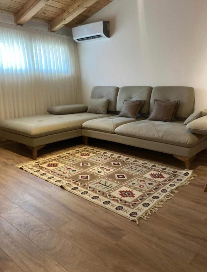 Lovely Loft 1-Bedroom In The Heart Of Tirana Esterno foto